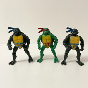 Vintage Unbranded TMNT Figures  Lot of 3 Plastic Toys